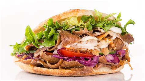  Döner Kebap: Spicyna Odkrywcza i Smakowa Eksplozja w Sercu Wanii!