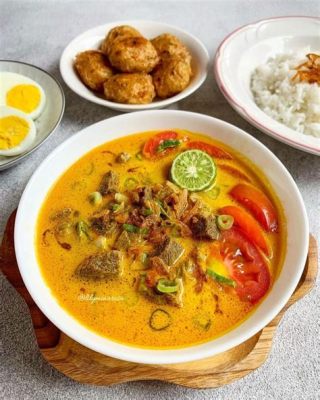  Soto Ayam Tangkar! Odkryj kremową głębię smaku z pikantnym akcentem w tej indonezyjskiej zupie