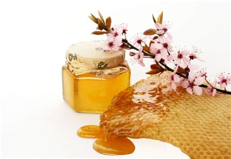 What to Use in Place of Honey: Exploring Sweet Alternatives and Their Unique Applications